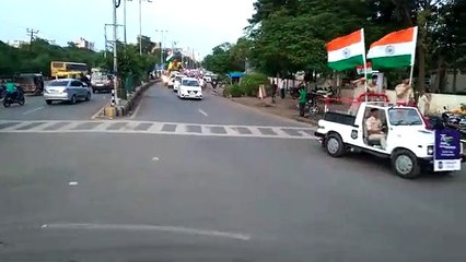 तिरंगा यात्रा में दिखाया राष्ट्रप्रेम
