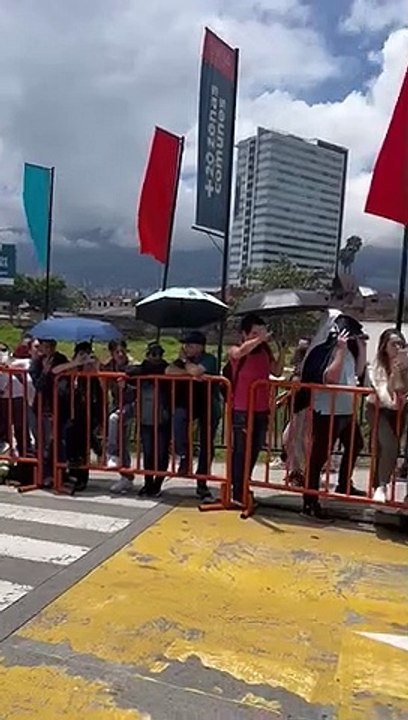 Desfile de autos antiguos: Multitudes en las calles para acompañar esta tradición-7