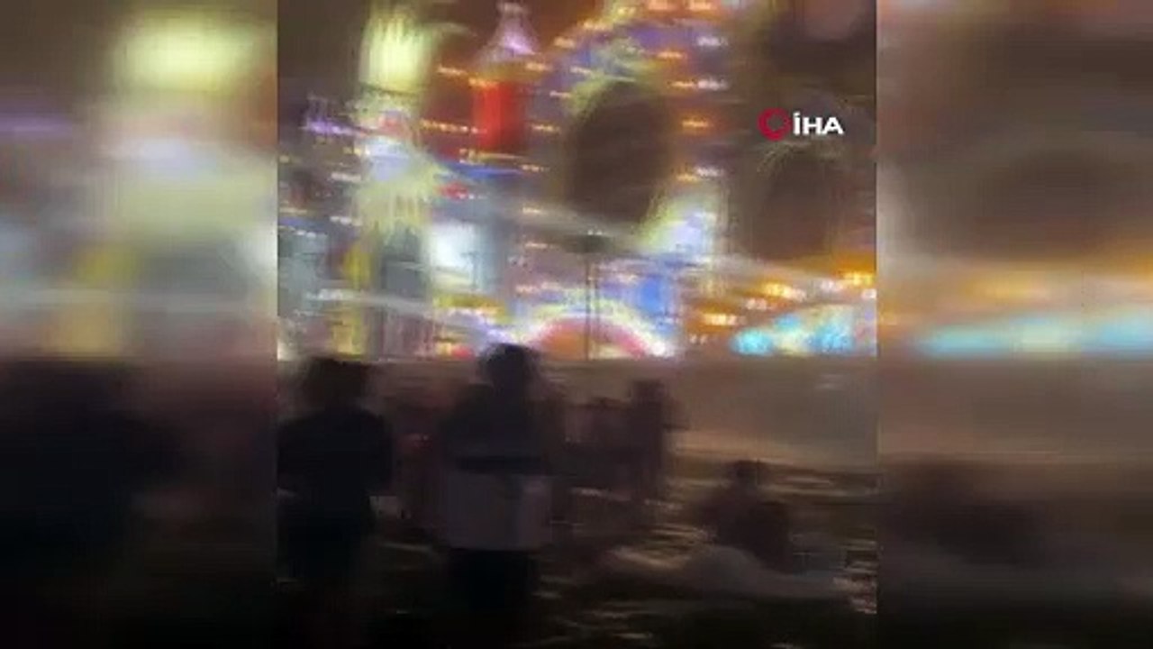 İspanya'da müzik festivalinde sahne yıkıldı: 1 ölü, 17 yaralı