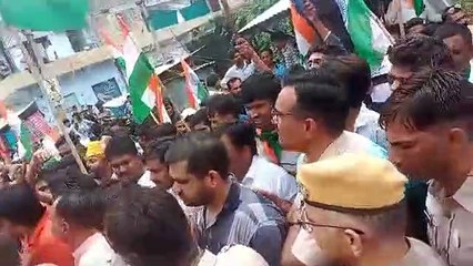 डीजे के साथ तिरंगा रैली पर अड़े भाजपा कार्यकर्ता
