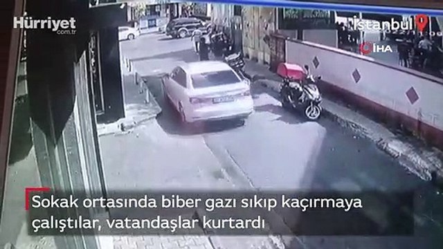 Sokak ortasında biber gazı sıkıp kaçırmaya çalıştılar
