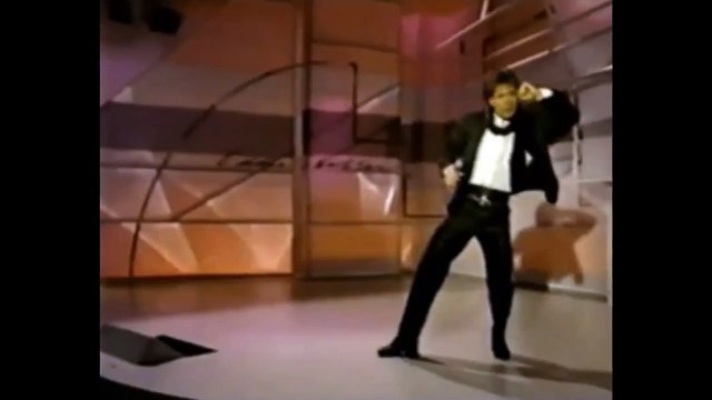 LEAN ON YOU by Cliff Richard - live TV performance 1989 + lyrics