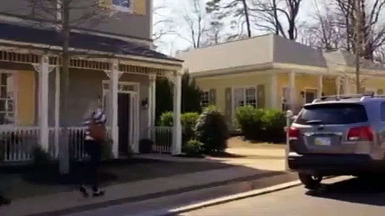 If Loving You is Wrong - S07E17 - In God's Hands