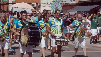 Desfile de Peñas en Tudela de Duero en las Fiestas en Honor de Nuestra Señora y San Roque