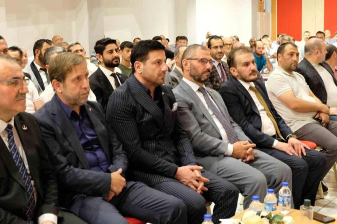 Yeniden Refah Partili Çolak: "LGBT'lileri serbest bırakmak Allah'a savaş açmaktır"