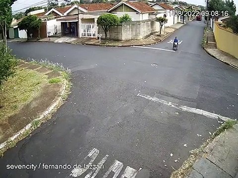 Cet homme en fauteuil roulant a eu très très chaud