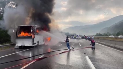 Anadolu Otoyolu'nda yanan otobüs kullanılamaz hale geldi