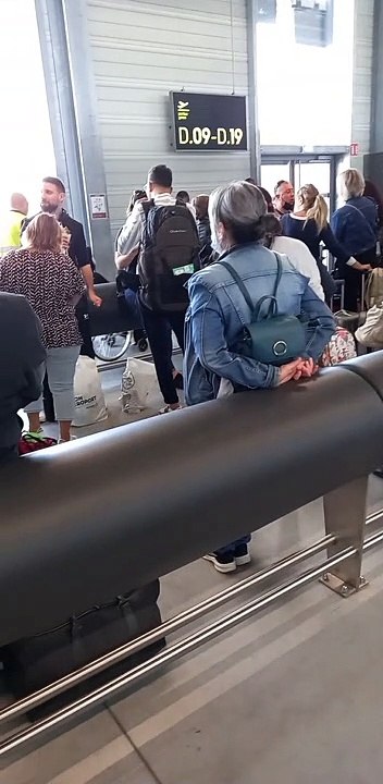 Aéroport de Lyon-Saint Exupéry #France (2)