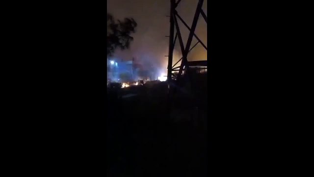 Termik Santral alev alev! Elektrik kabloları fişek gibi patlıyor