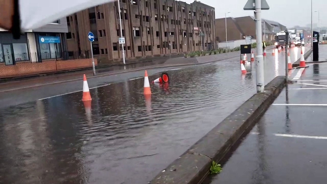 Kirkcaldy Esplanade flooded
