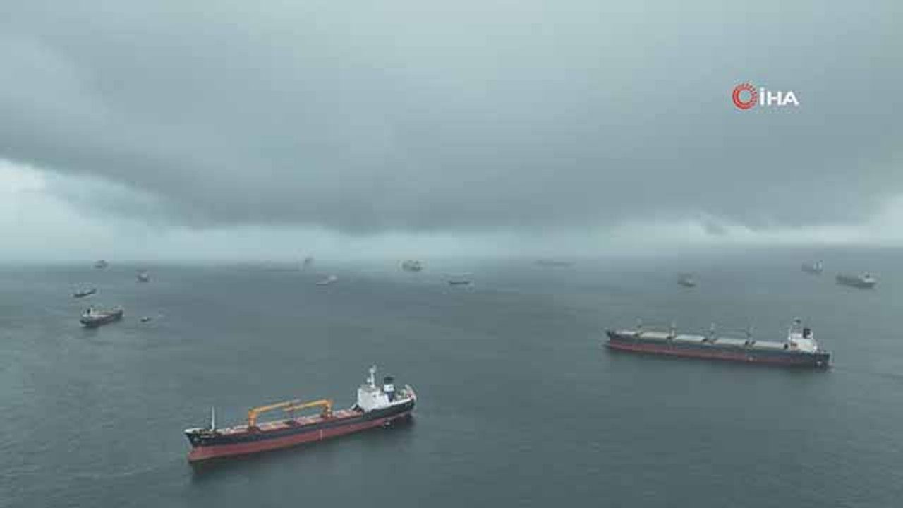 Yağmur bulutları İstanbul semalarını böyle kapladı