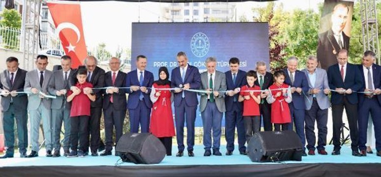 Bakan Özer, Prof. Dr. Erol Göka Kütüphanesi'nin açılış törenine katıldı - Detay