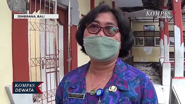 Sekolah Rusak Siswa Belajar Darurat