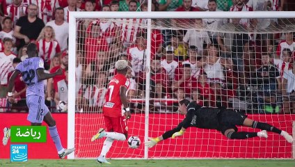 ريال مدريد يحقق فوزا صعبا في انطلاق الدوري