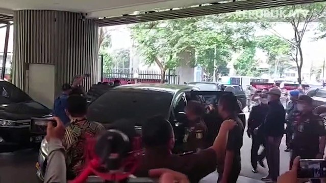 Begini Penampakan Buronan Korupsi Surya Darmadi Saat Tiba di Kejaksaan Agung