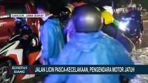 Sejumlah Pengendara Motor Terjatuh Akibat Jalan Licin Pasca Kecelakaan Truk Terigu di Cianjur