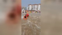 Una súbita marea alerta a los bañistas de El Puerto de Santa María