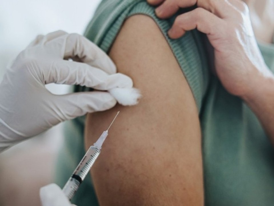 Stiko ändert Empfehlung: Vierte Impfung bald für alle ab 60?