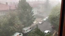 Ankara'da aniden bastıran fırtına ve dolu!