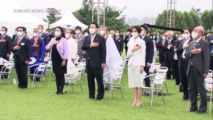 Corea del Sur ofrece amplio paquete de ayuda a cambio de desnuclearización del Norte