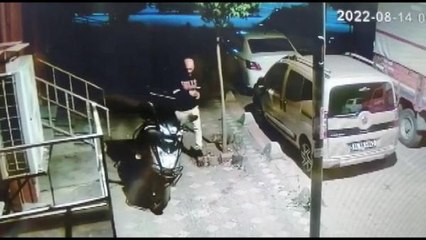 MOTOSİKLET HIRSIZINA UÇAN TEKMELİ ENGEL