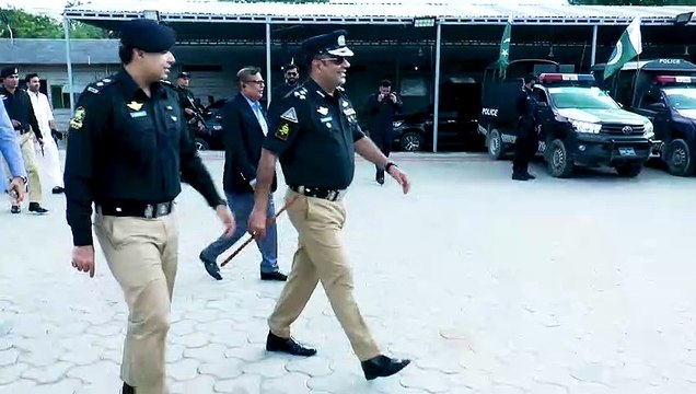 The Command and Staff of Security Division paid salutation at the mausoleum of Quaid-e-Azam and SSU Headquarters