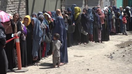 عام من حكم طالبان.. مشاهد للفقر في شوارع كابول