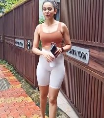 Rakul Preet Recalls Crazy Things She Did To Fit Into Bollywood