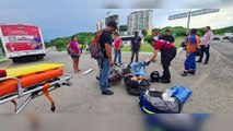 Motociclista choca contra camión en La Cruz de Huanacaxtle | CPS Noticias Puerto Vallarta