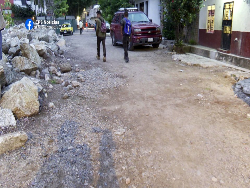 A un año de crecida del río Cuale, siguen calles destrozadas | CPS Noticias Puerto Vallarta