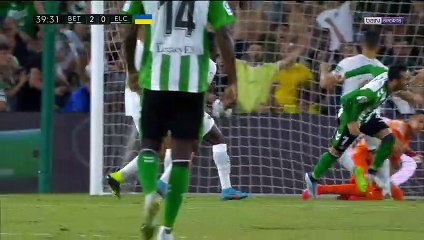 La Liga : Le Real Betis et Fekir corrigent Elche