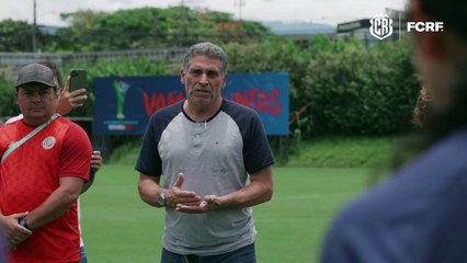 Luis Fernando Suárez visitó a la Sele Sub-20 Femenina