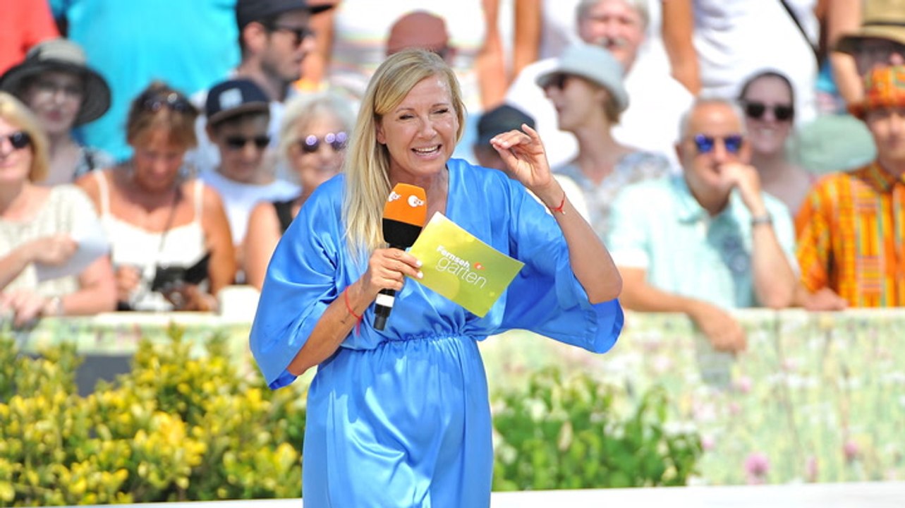 Wie bitte? Andrea Kiewel entschuldigt sich beim „ZDF Fernsehgarten“ fürs Gendern