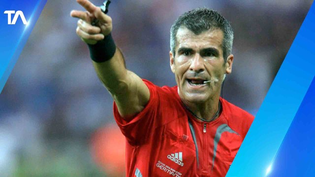 Sólo tres árbitros han dirigido el partido inaugural y la final de un mismo Mundial