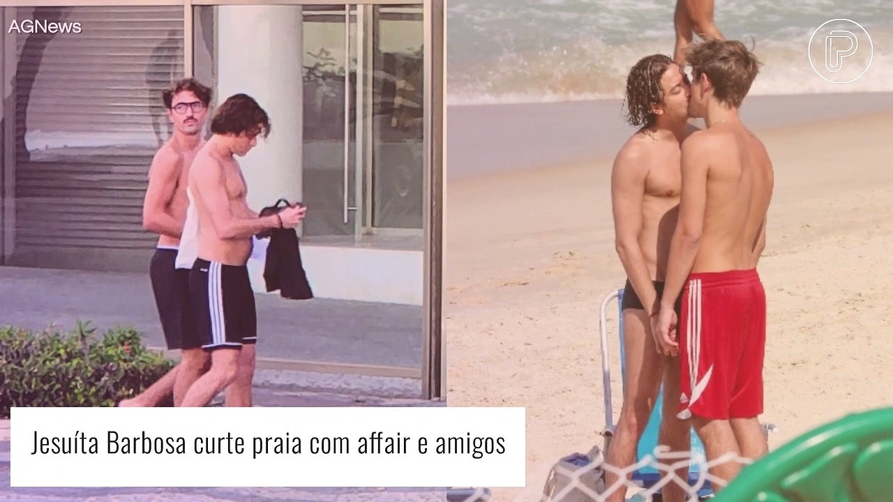 Em um relacionamento aberto, Jesuíta Barbosa curte praia com novo affair. Fotos!