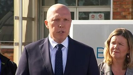 Opposition Leader won't ask former PM to leave parliament over secret portfolios