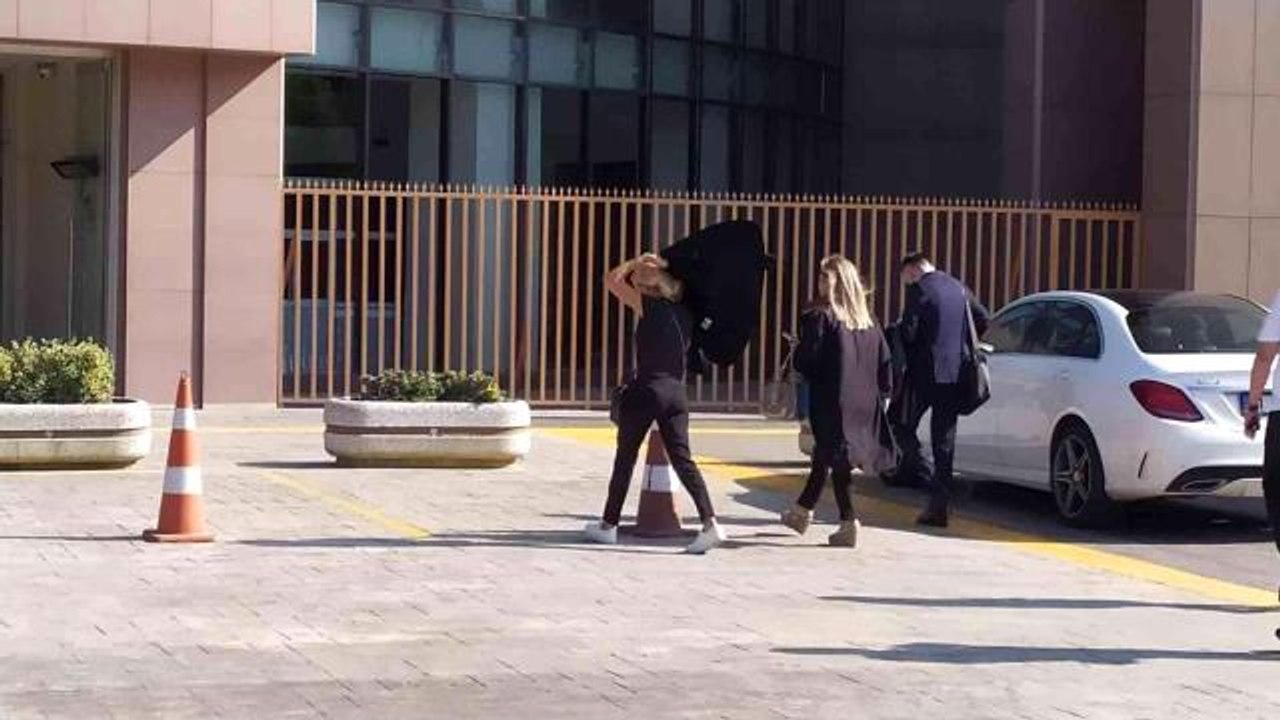 Son Dakika | Ece Erken öldürülen eşi Avukat Şafak Mahmutyazıcıoğlu davasına katılmak için adliyeye geldi