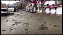 Van'daki sel felaketi sürüyor: Hakkari karayolu kapandı