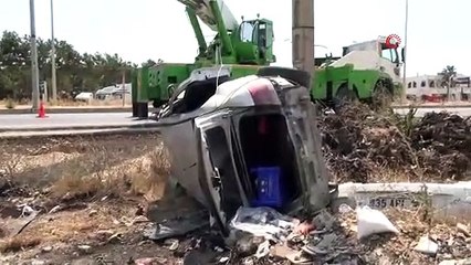 Takla atan otomobil elektrik direğine çarptı: 6 yaralı