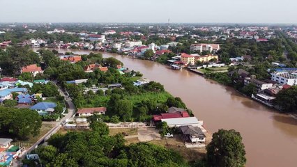 แม่น้ำเจ้าพระยาสูงขึ้นอีก 40 ซม. อยุธยาพื้นที่นอกคันกันน้ำท่วมแล้ว 6 อำเภอ