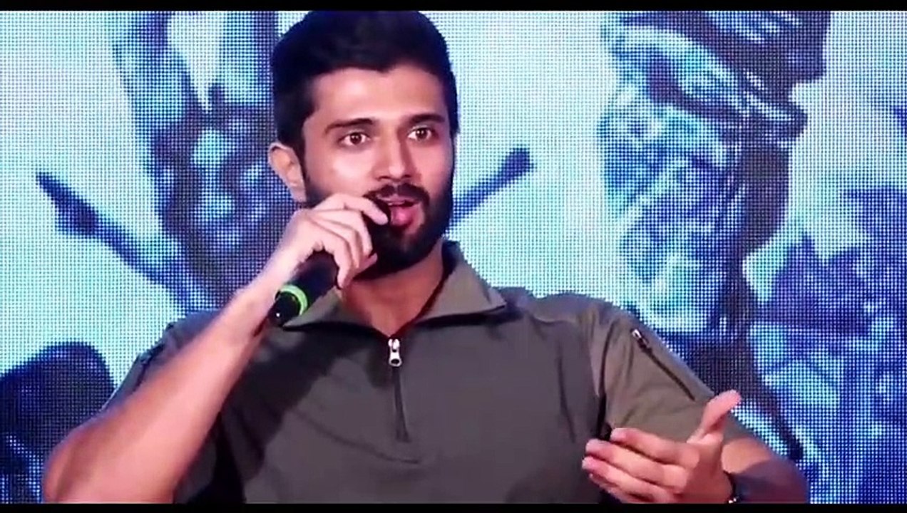 Vijay Deverakonda & Ananya Panday Interact With Audience @ Mumbai | Liger | bollywood news,live news