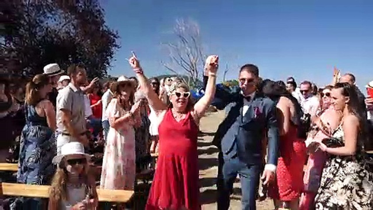 France: les cérémonies laïques, "une nouvelle façon de se marier"