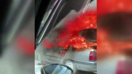 TEM Otoyolu'nda araç alev aldı, trafik kilitlendi