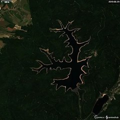 Les effets de la sécheresse sur le lac de Pierre Percée en Lorraine