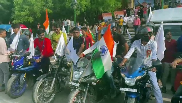 जयपुर में स्वतंत्रता दिवस पर पशु प्रेमियों ने पहली बार किया यह काम..