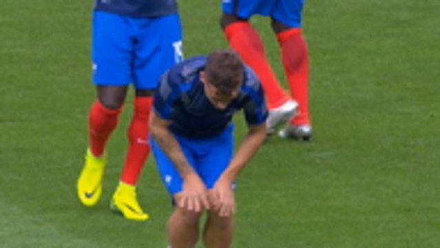 Warming up Antoine Griezmann