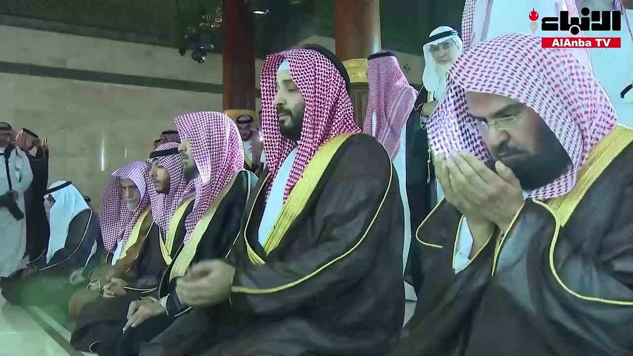 الأمير محمد بن سلمان ينوب عن خادم الحرمين الشريفين في غسل الكعبة المشرفة