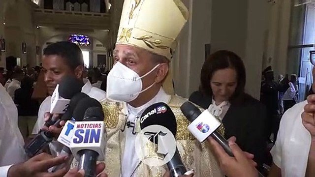 Monseñor Bretón llama a los funcionarios a despojarse de la arrogancia y la soberbia