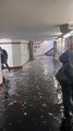 fuerte tormenta en París con estaciones del metro inundadas-2
