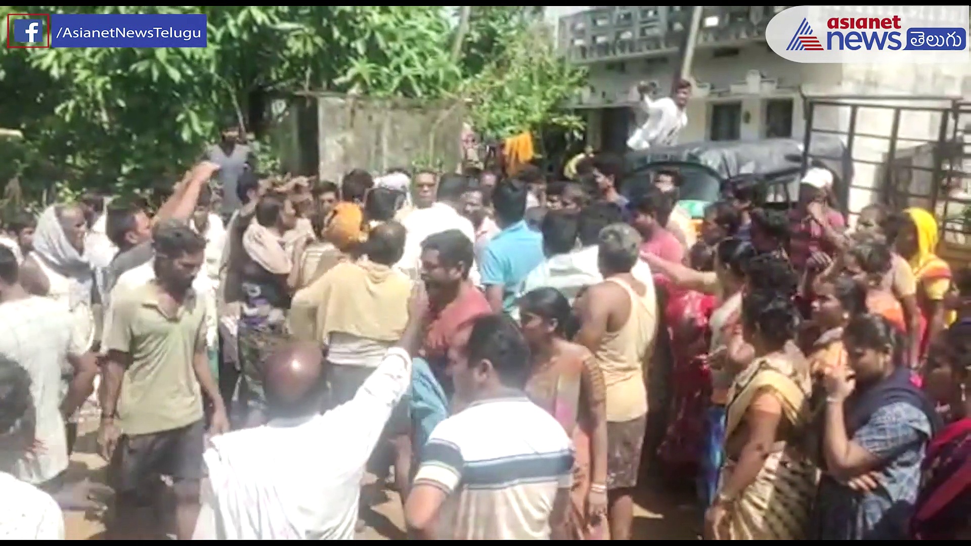 మన్యం జిల్లాలో హృదయవిధారక ఘటన... వృద్దురాలి అంత్యక్రియలను అడ్డుకున్న గ్రామస్తులు